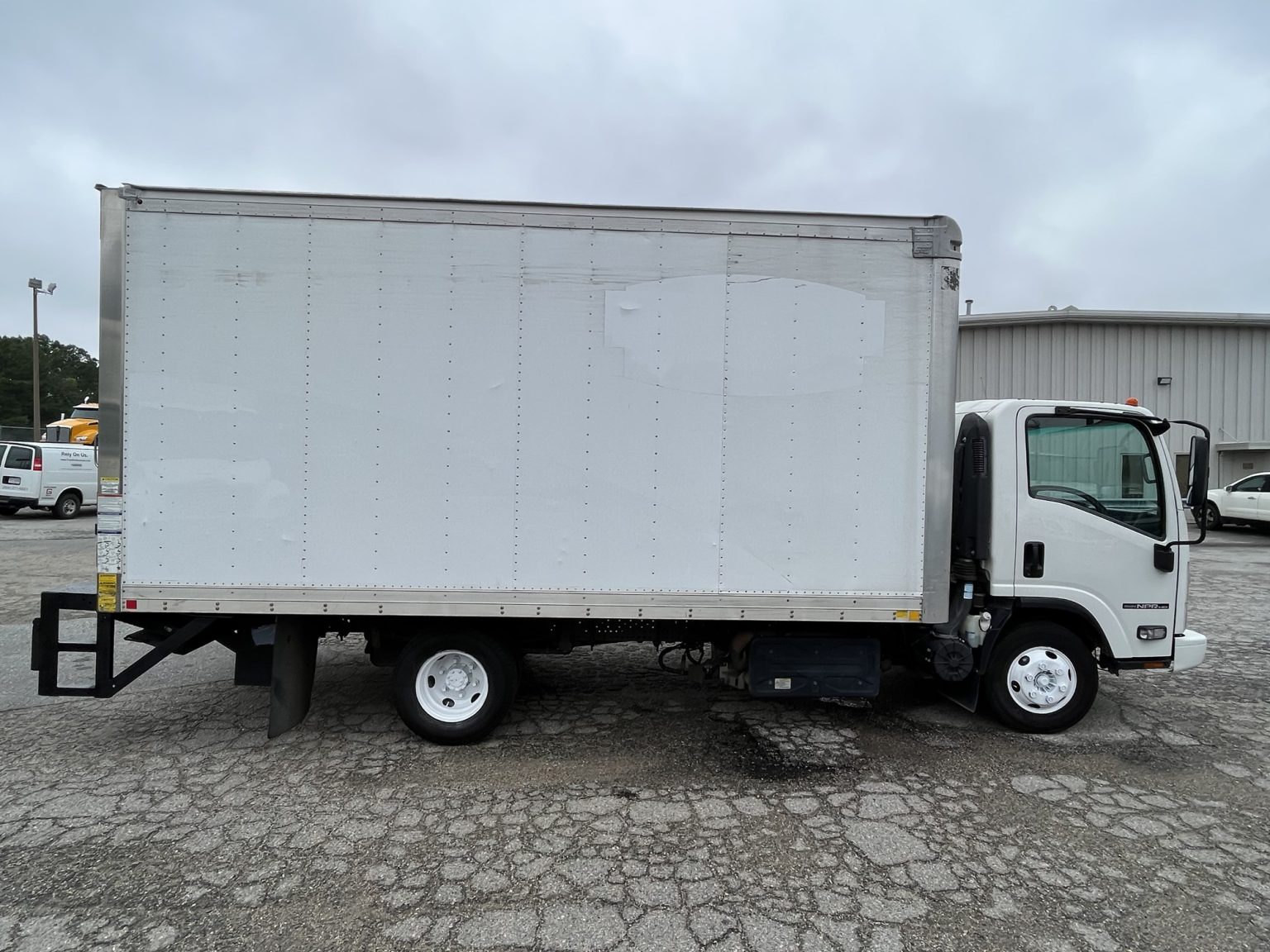 2018 Isuzu NPR HD - Truck Enterprises Inc.