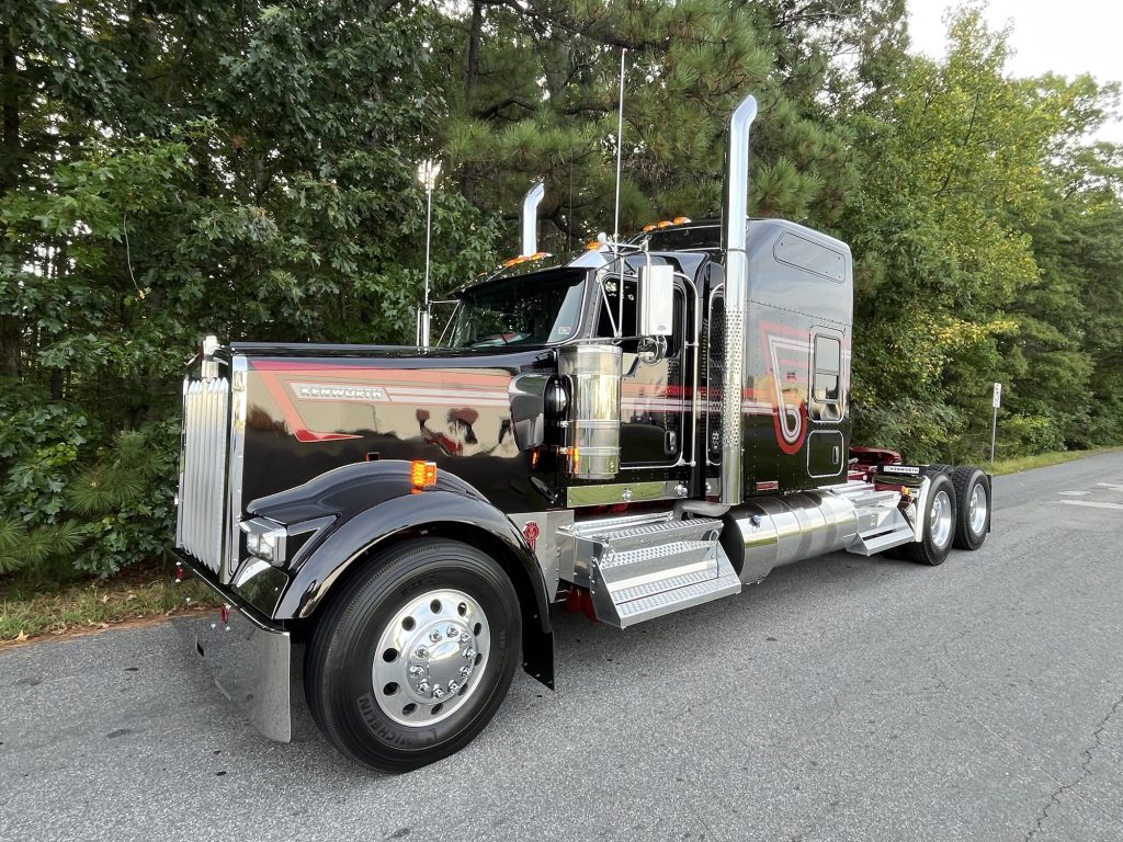 2024 Kenworth W900L Truck Enterprises Inc.