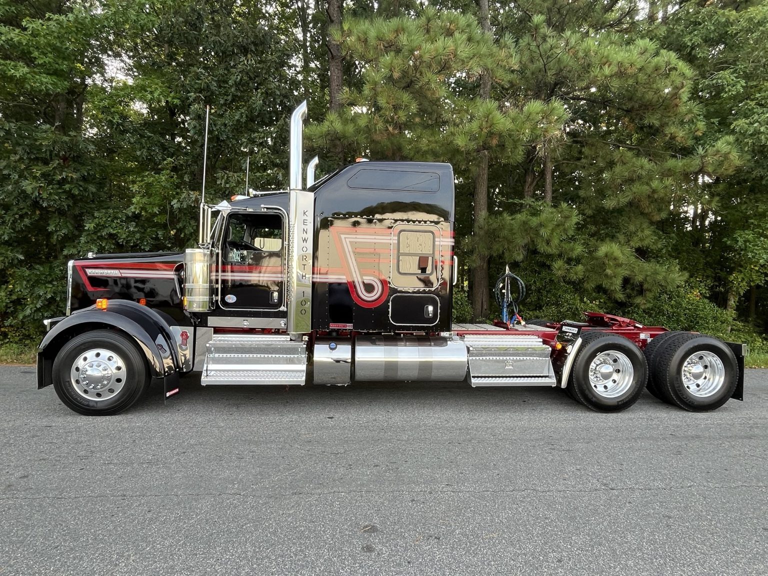 2024 Kenworth W900 Day Cab 4×4 - Effie Rebekah