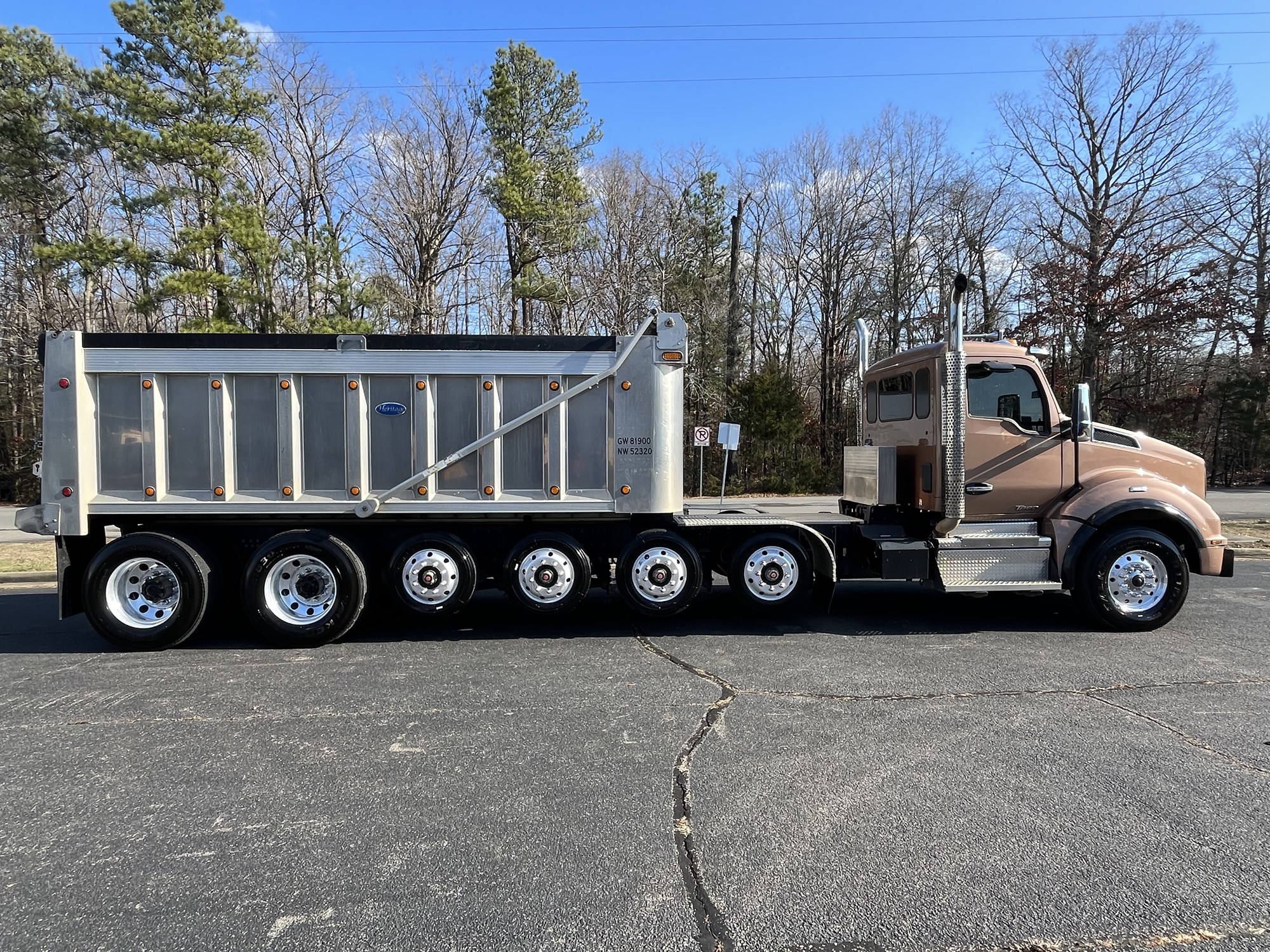 2022 Kenworth T880 - image 4 of 6