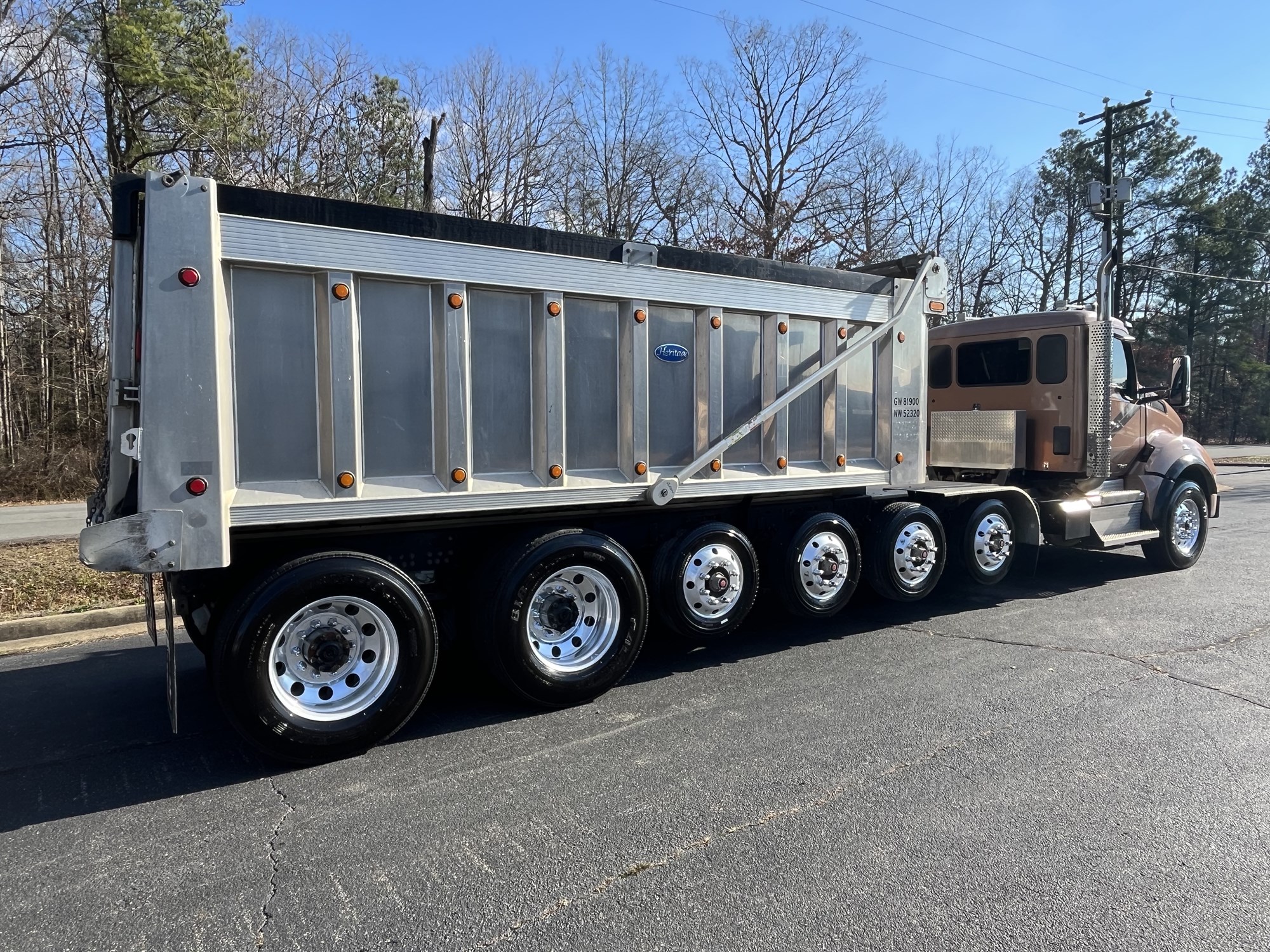 2022 Kenworth T880 - image 5 of 6