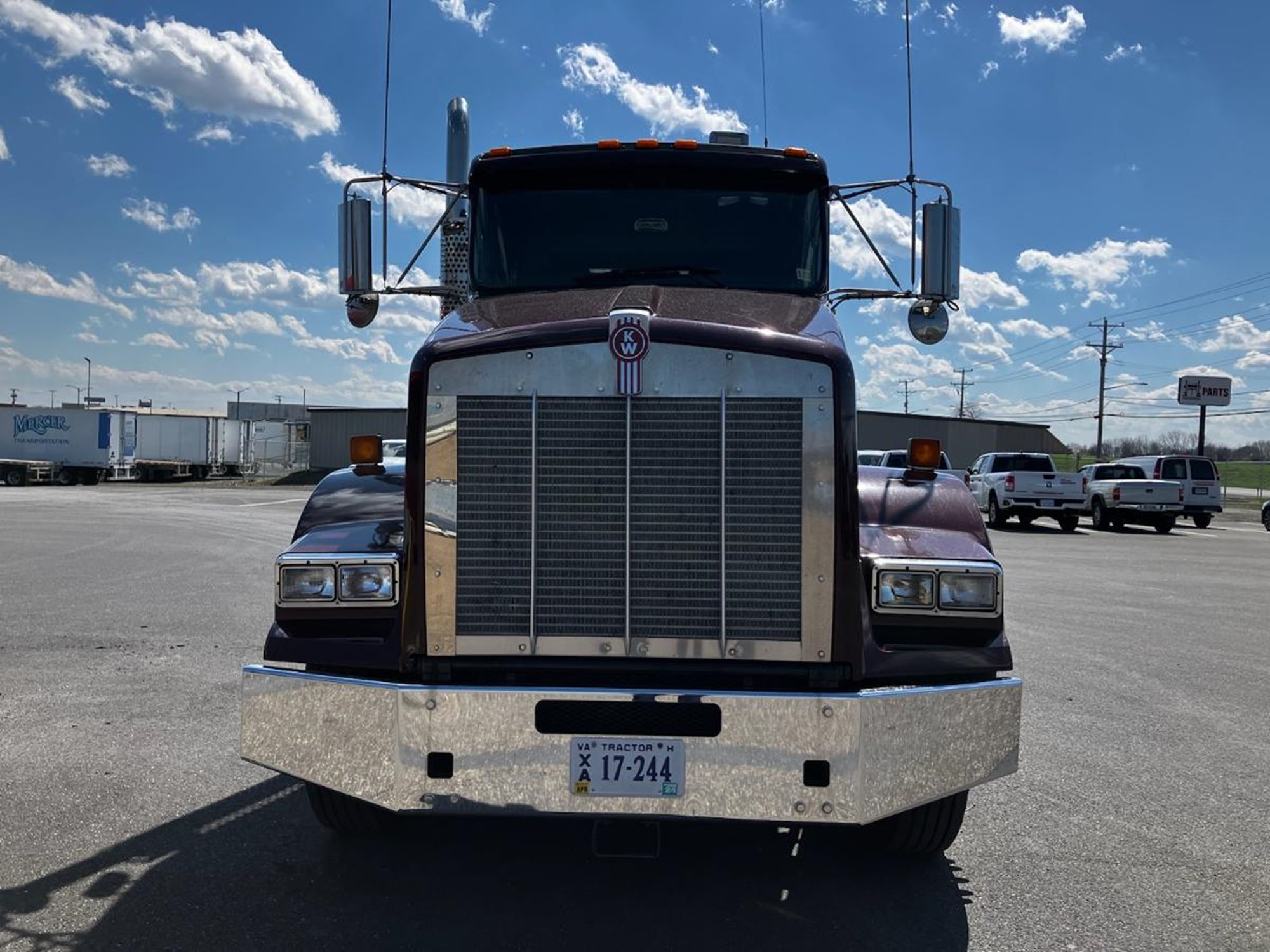 2015 Kenworth T800 - image 2 of 6