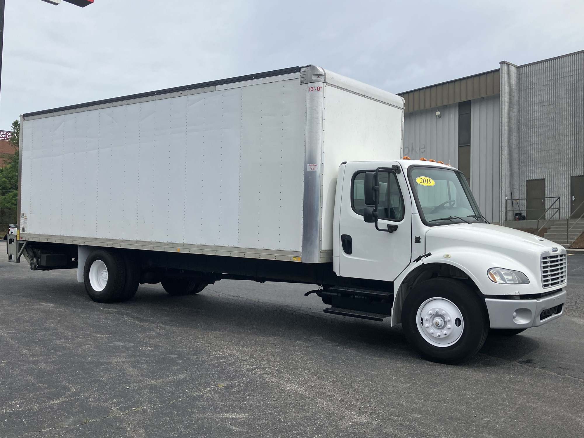 2019 Freightliner M2 - image 3 of 6