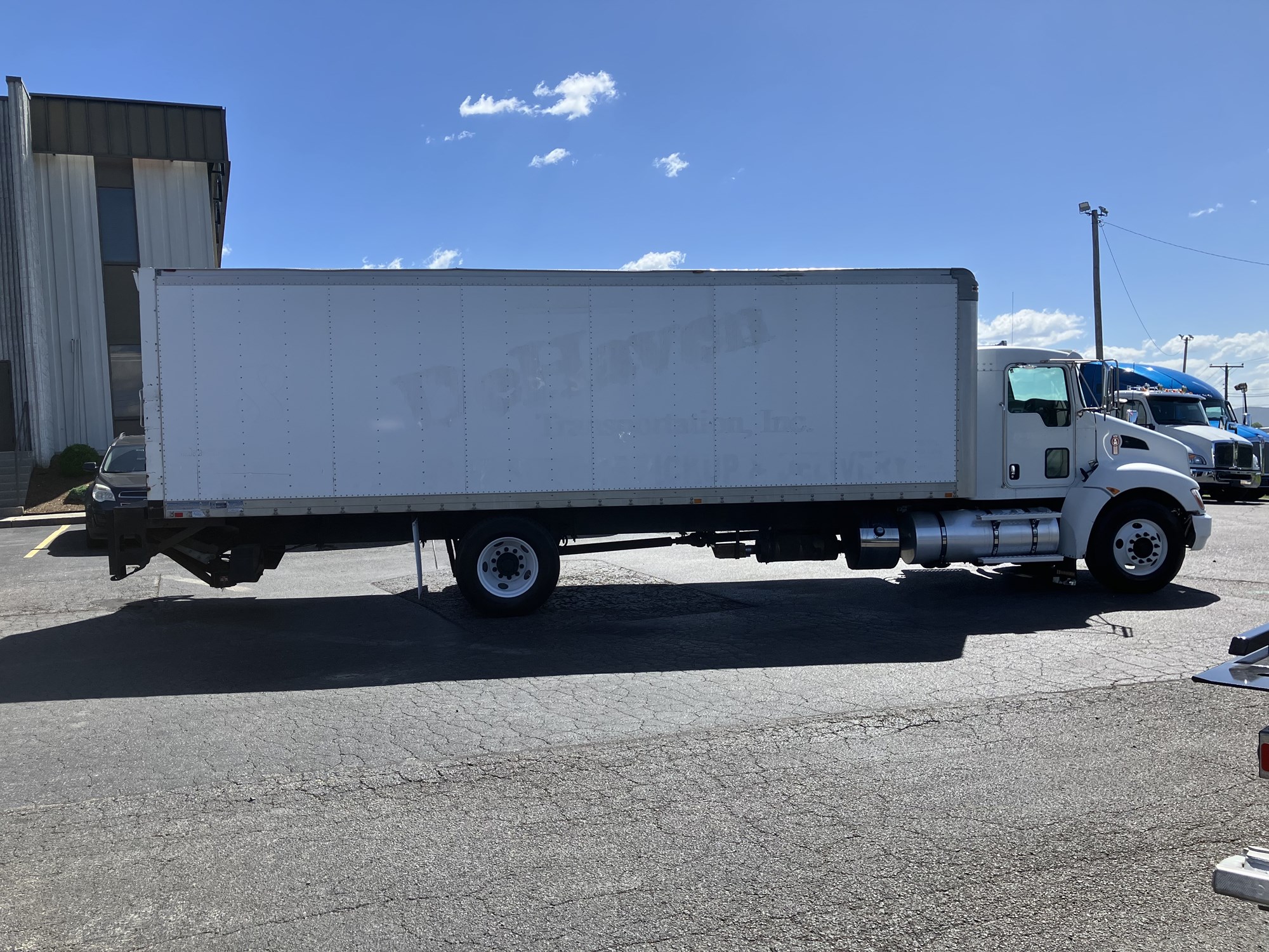 2011 Kenworth T270 - image 3 of 6