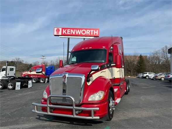 2018 Kenworth T680 - image 2 of 6