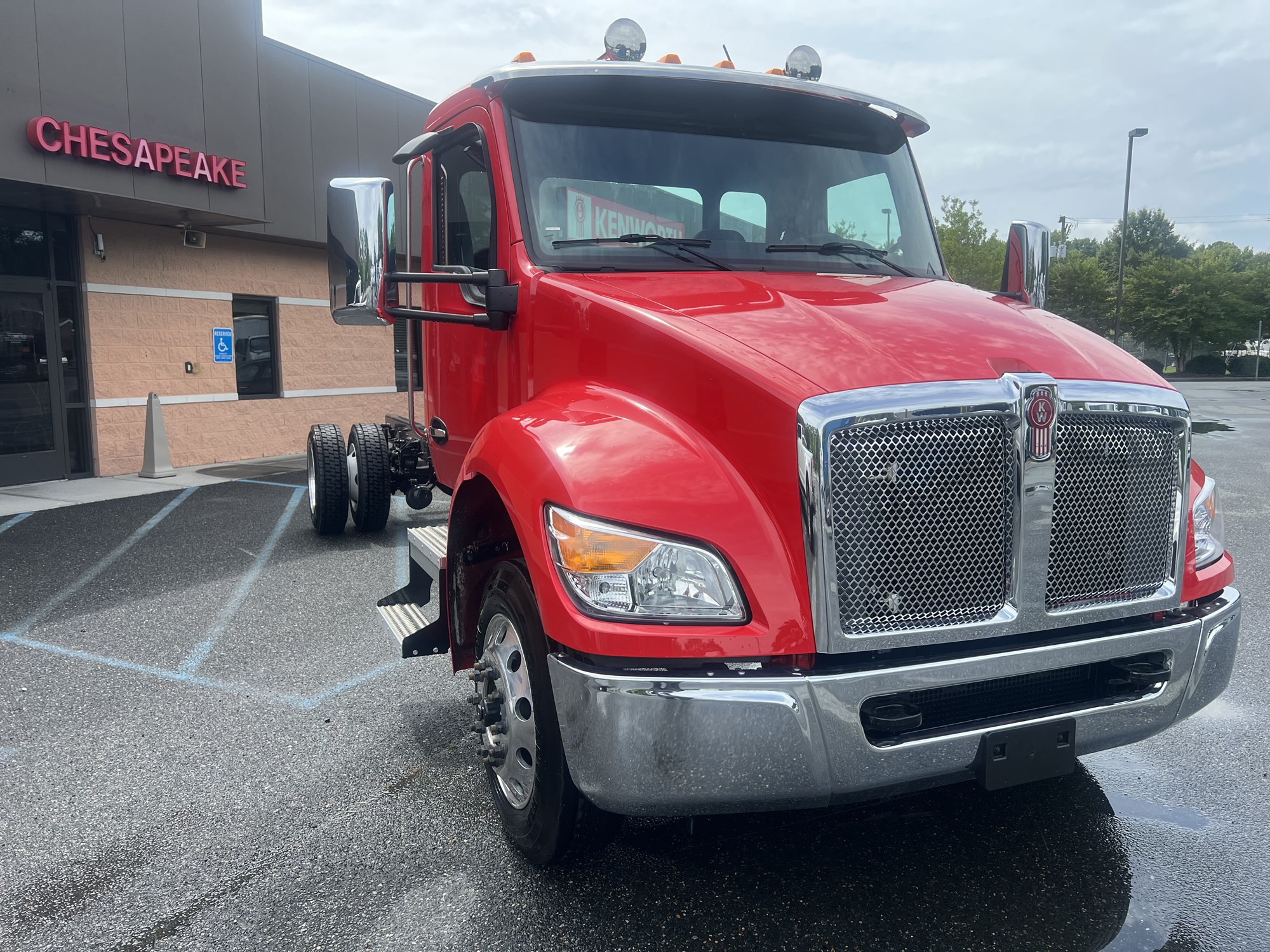 2025 Kenworth T280 - image 3 of 4