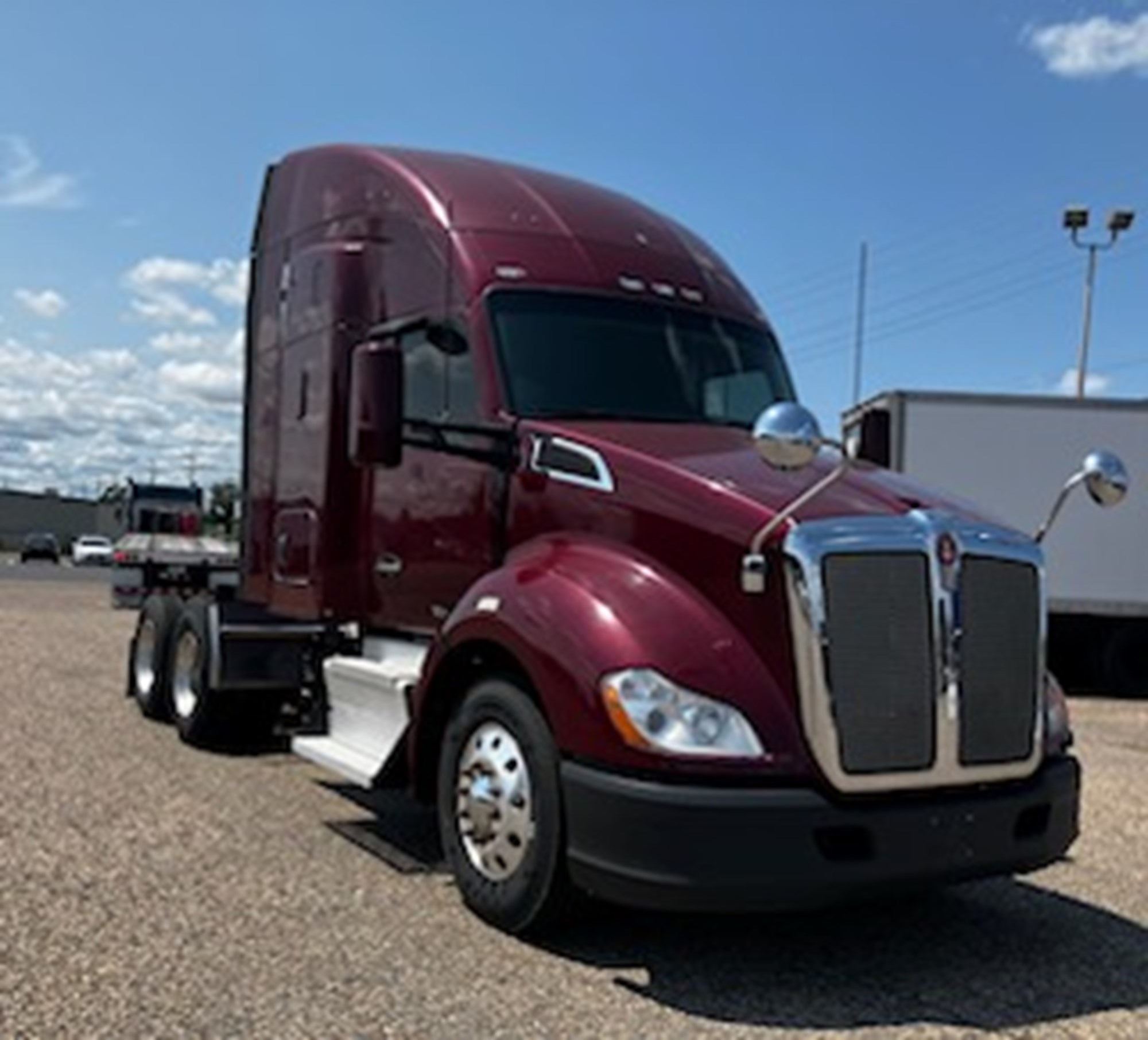 2015 Kenworth T680 - image 4 of 6