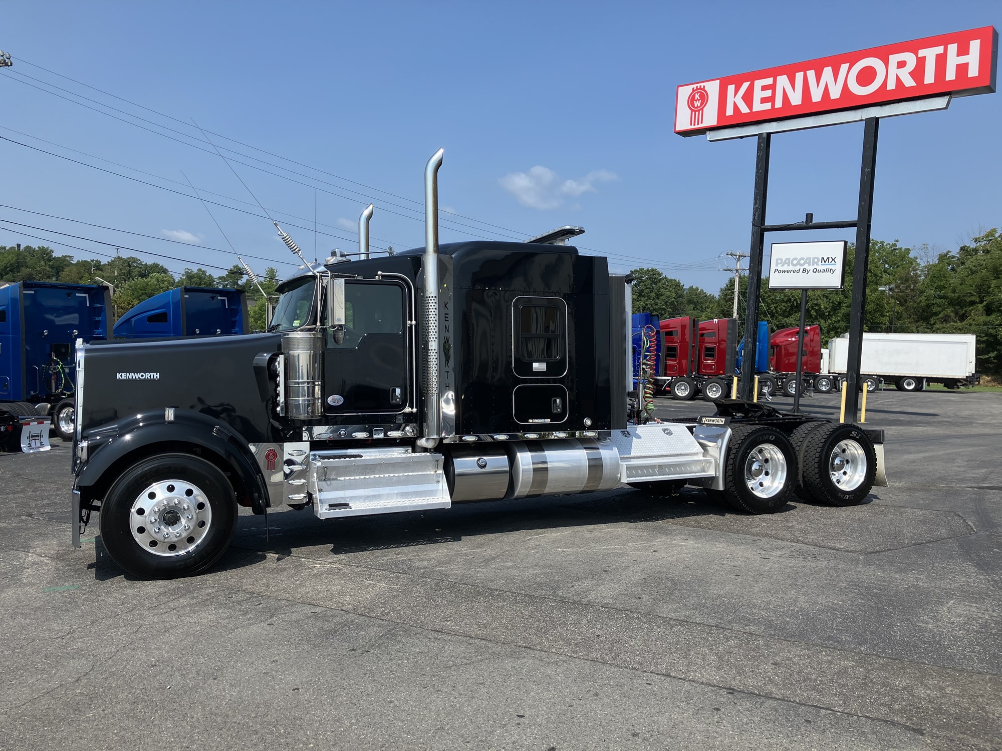 2021 Kenworth W900 - image 1 of 6