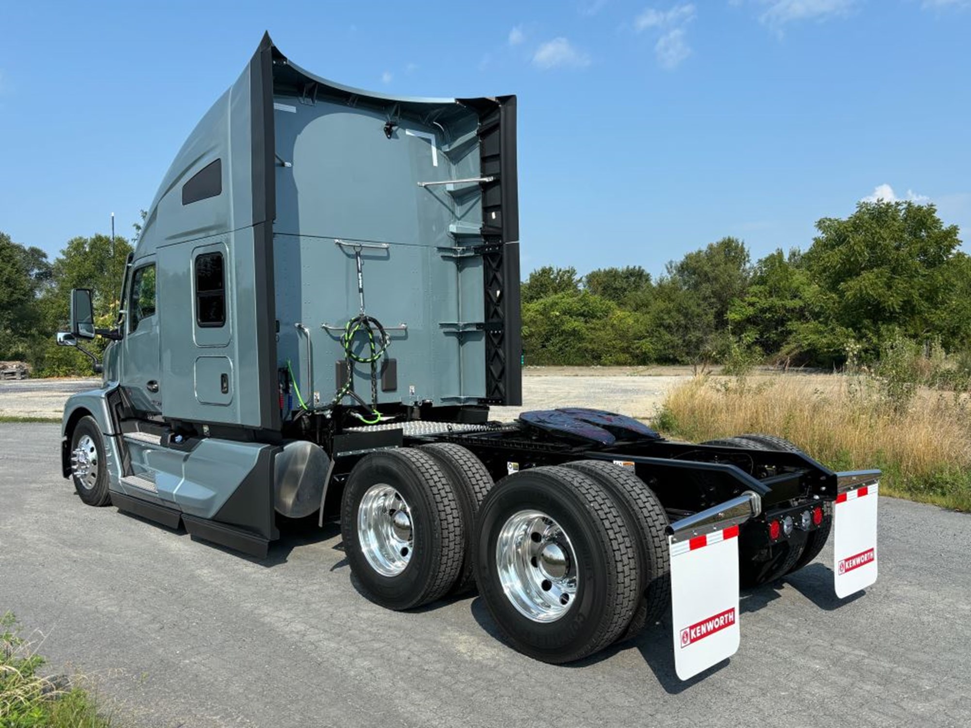 2025 Kenworth T680 Next Gen - image 3 of 6